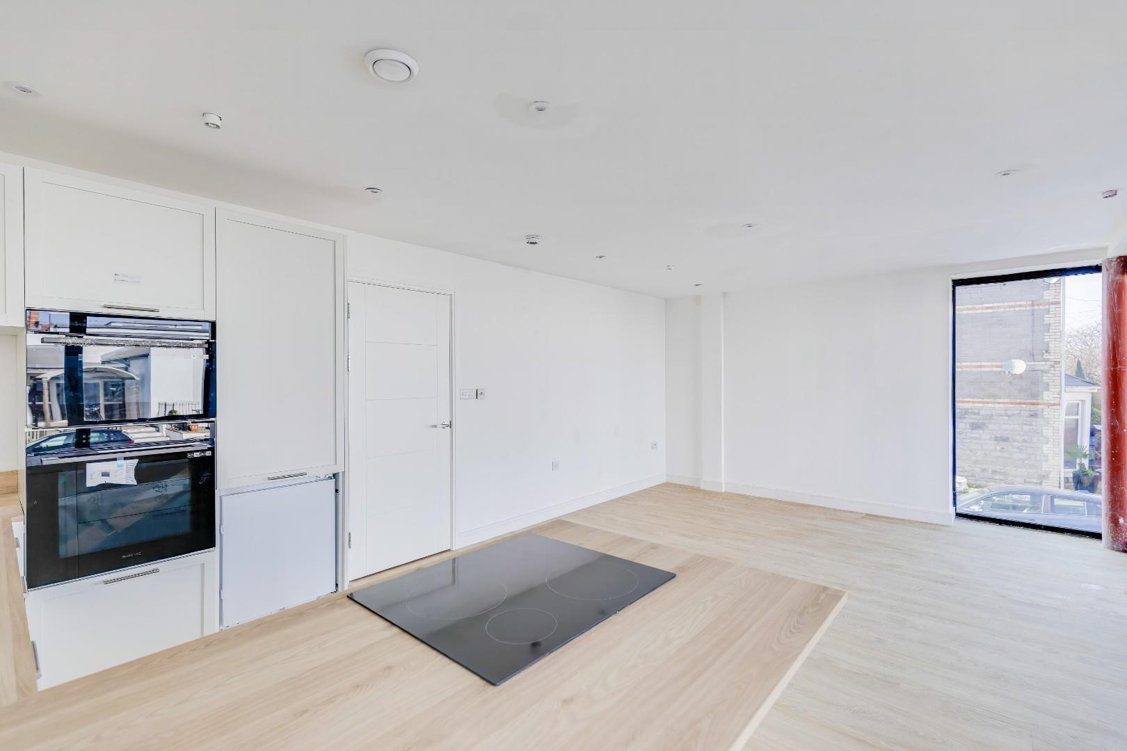 Apartment 4, Windsor Gardens, 56A Windsor Road, Penarth, CF64 1JJ